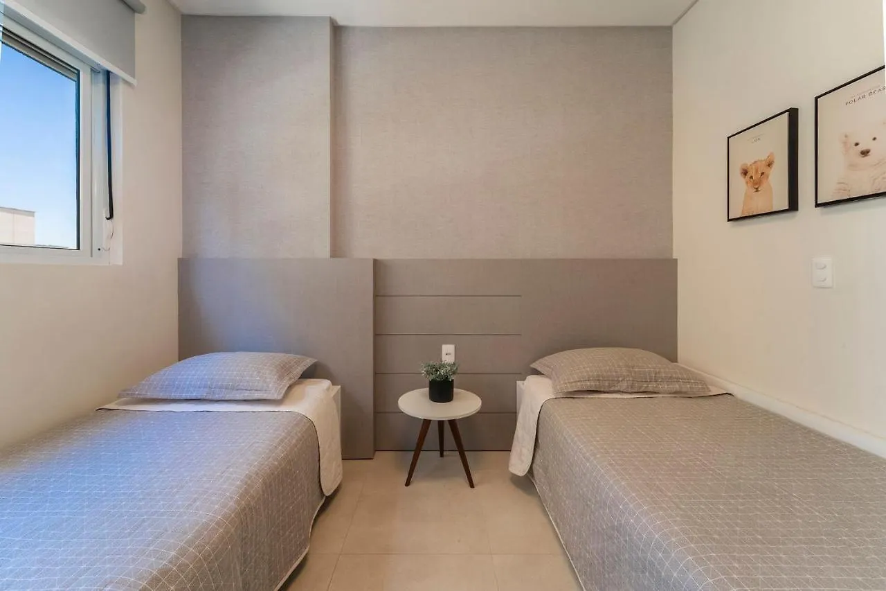 Mario Guilherme - Apto - 203 - Lindo Apartamento Condominio De Alto Padrao Com Piscina E Academia. Бомбиньяс 0*,